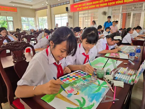 Từ những nét vẽ yêu thương, gửi gắm thông điệp về giá trị gia đình Việt