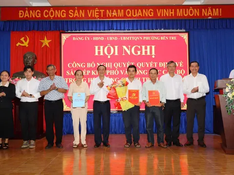 Phường Bến Tre còn 10 khu phố sau sắp xếp, kiện toàn tổ chức và nhân sự cơ sở