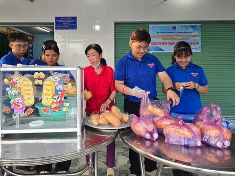 Một nghìn đồng - một ổ bánh mì - một tấm lòng
