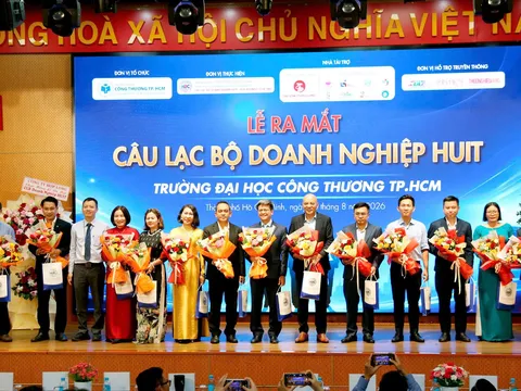 Ra mắt Câu lạc bộ Doanh nghiệp HUIT – Kết nối nguồn lực doanh nhân, đồng hành cùng sinh viên