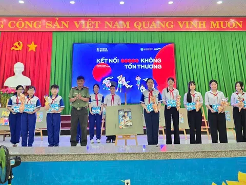 Học sinh trường THCS Mỹ Hóa: Lan tỏa thông điệp “ Kết nối không tổn thương” qua những nét vẽ